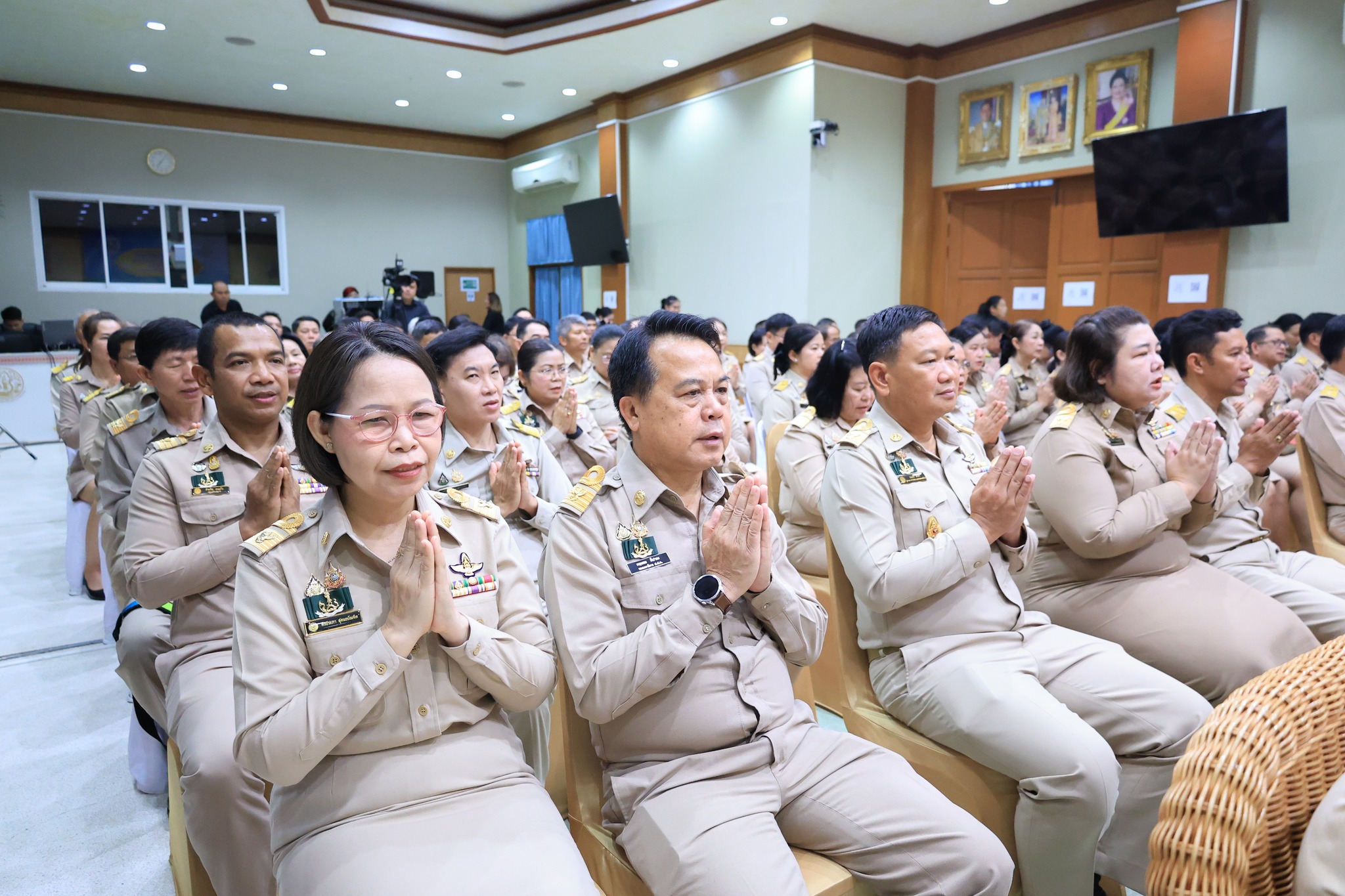 title - ส.ป.ก. จัดพิธีสักการะสิ่งศักดิ์สิทธิ์และพิธีสงฆ์ในโอกาสวันคล้ายวันสถาปนาครบรอบ 51 ปี